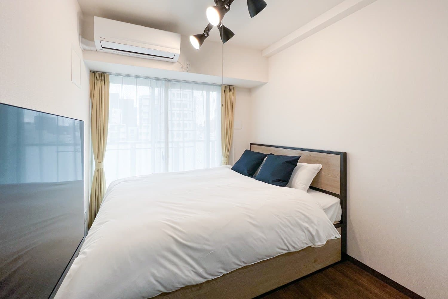 Newly built / Designer apartment / Just a short walk from Shinsaibashi Station ♪ valore Kitahorie 1002