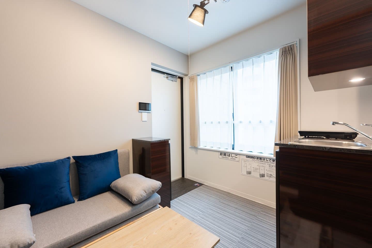 Popular Ebisu area / Excellent access / Newly built / Fully furnished with furniture and appliances / The Sanctus Ebisu 302