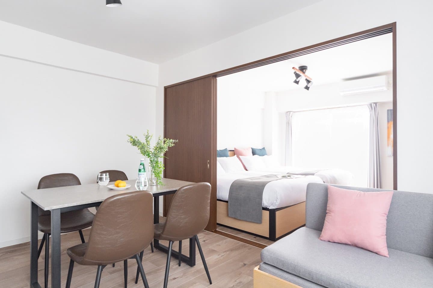 4 minutes walk from the nearest station/Up to 6 people can stay/1 minute walk to supermarket/Saint Saison I 318