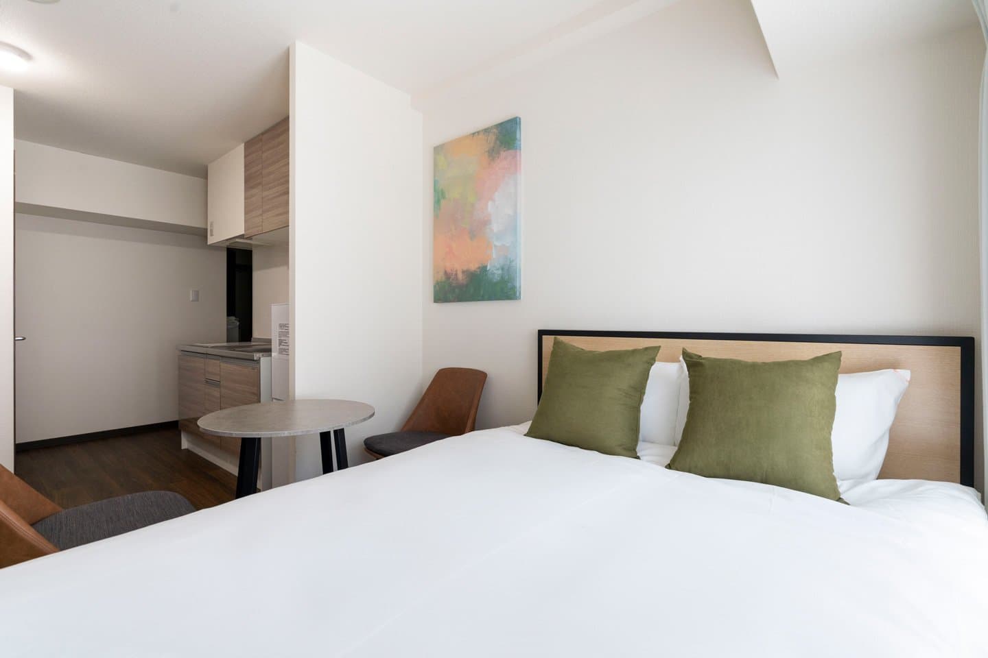 Designer apartment just a 1-minute walk from the station / Shinsaibashi Station is also within walking distance / Clean and bright room / valore Kitahorie 401