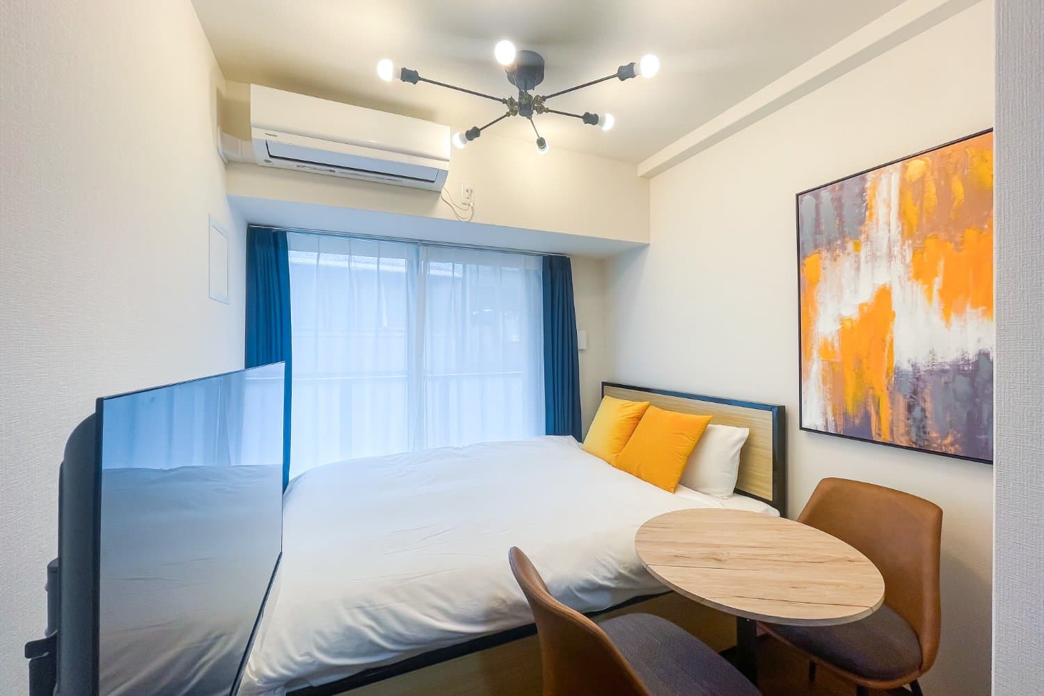 Beautiful, recently built property! / Stylish designer apartment ♪ / Fully furnished with furniture, appliances, and fixtures / Just a short walk from Shinsaibashi Station ♪ valore Kitahorie 302
