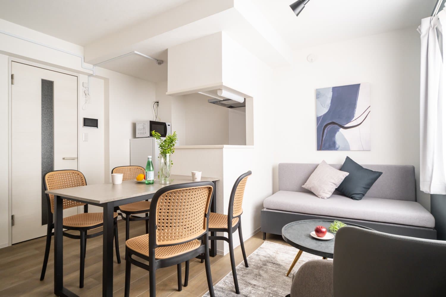 步行7分钟即可到达户越站/步行7分钟即可到达唐吉诃德。房间采用优雅的装饰色调。/lovo Togoshi 201