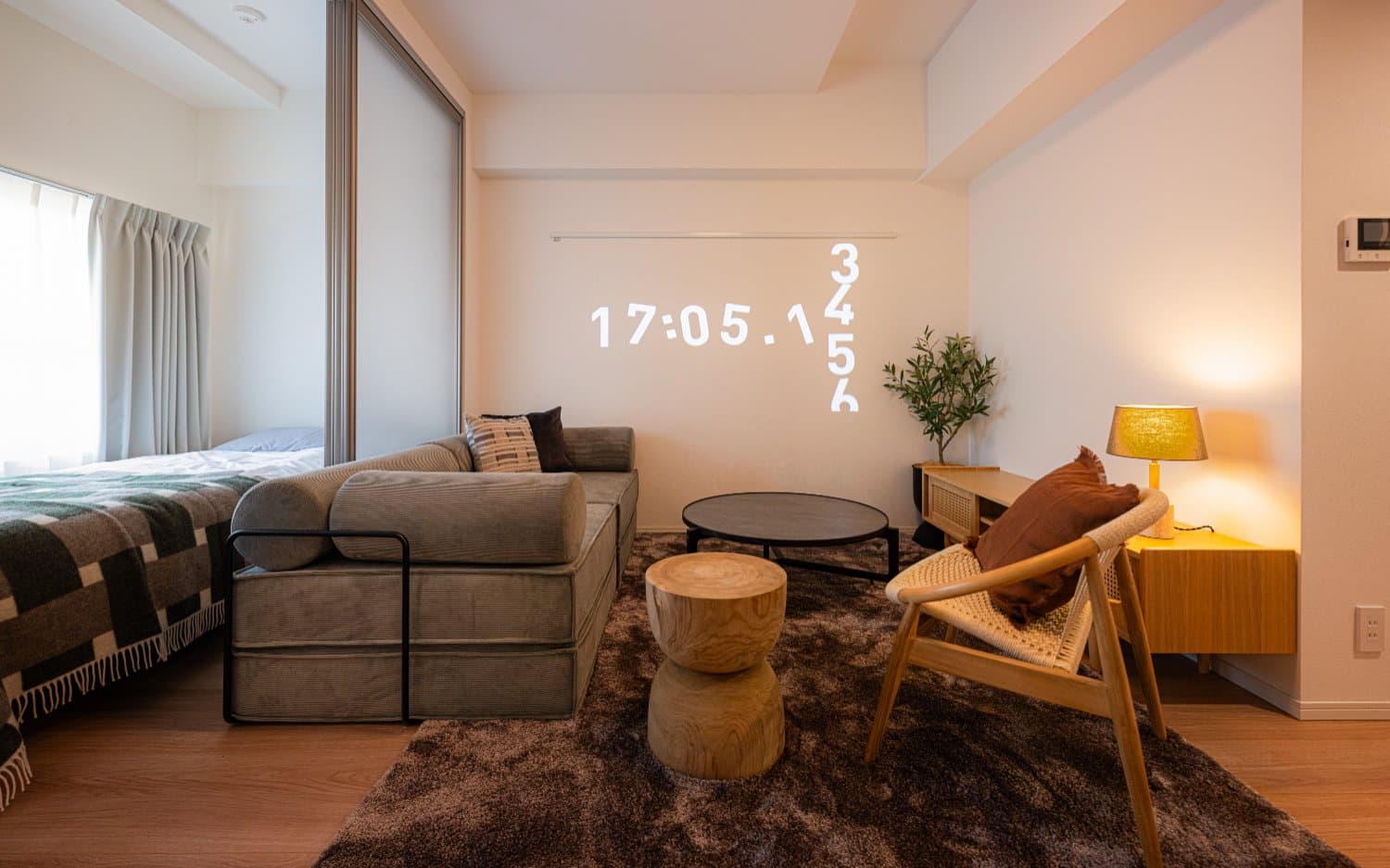 A 4-minute walk from Morishita Station! A sun-drenched room—a natural space wrapped in the warmth of nature! /Ito to 365 nichi 601