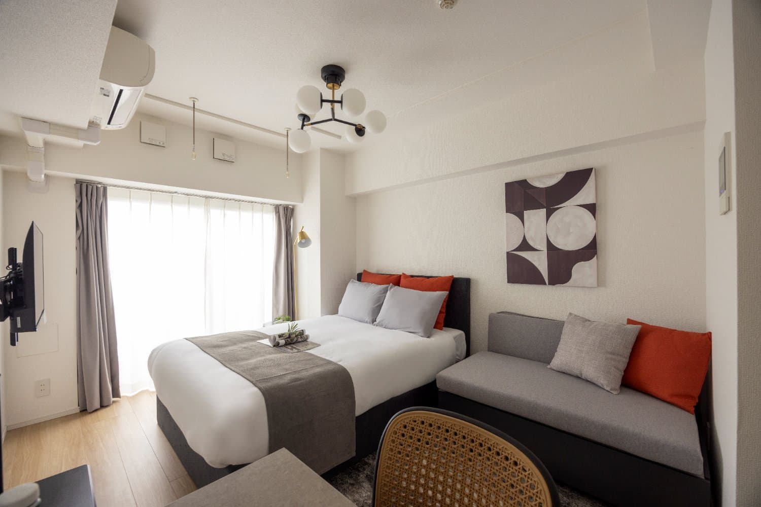 7-minute walk to Otsuka Station / No transfers to major stations / Renaissance Court Sugamo 601