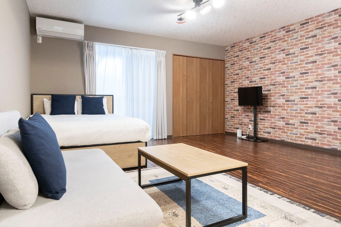 同じ物件の部屋写真: ☆9月末滞在までの特価賃料!☆ 人気のなんばエリアまで徒歩圏内!/コンビニ・飲食店至近/大阪ハウス新館202
