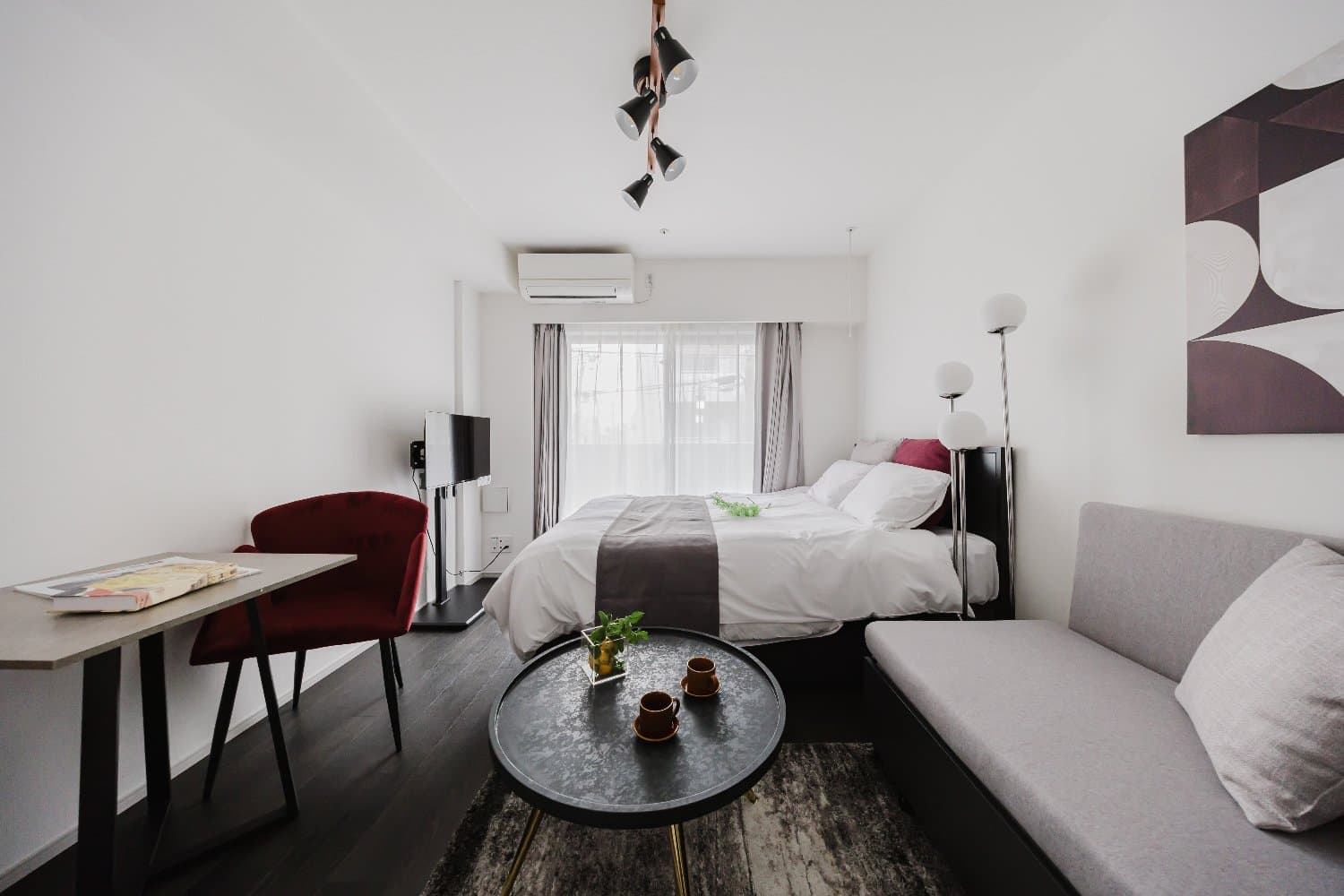 10-minute walk from Nakano Station / 5-minute train ride to Shinjuku Station / Bright 1K apartment with elegant accent colors /PREAS Nakano Arai 202