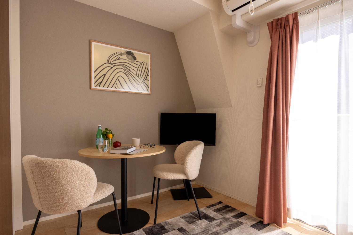 Furniture updated in August 2026 / 4-minute walk from Edogawabashi Station / Edgy, modern interior / Great access to tourist attractions /KISETSU Kagurazaka 901