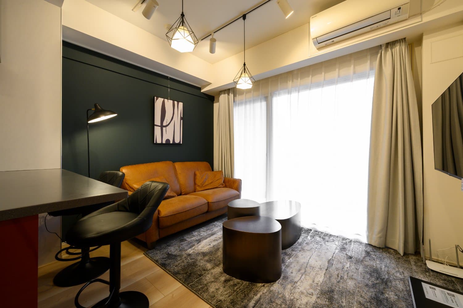 Furniture updated in August 2026 / 5-minute walk from Akasaka-mitsuke Station / Apartment featuring high-end, vintage-style furniture /Creazione Akasaka 801