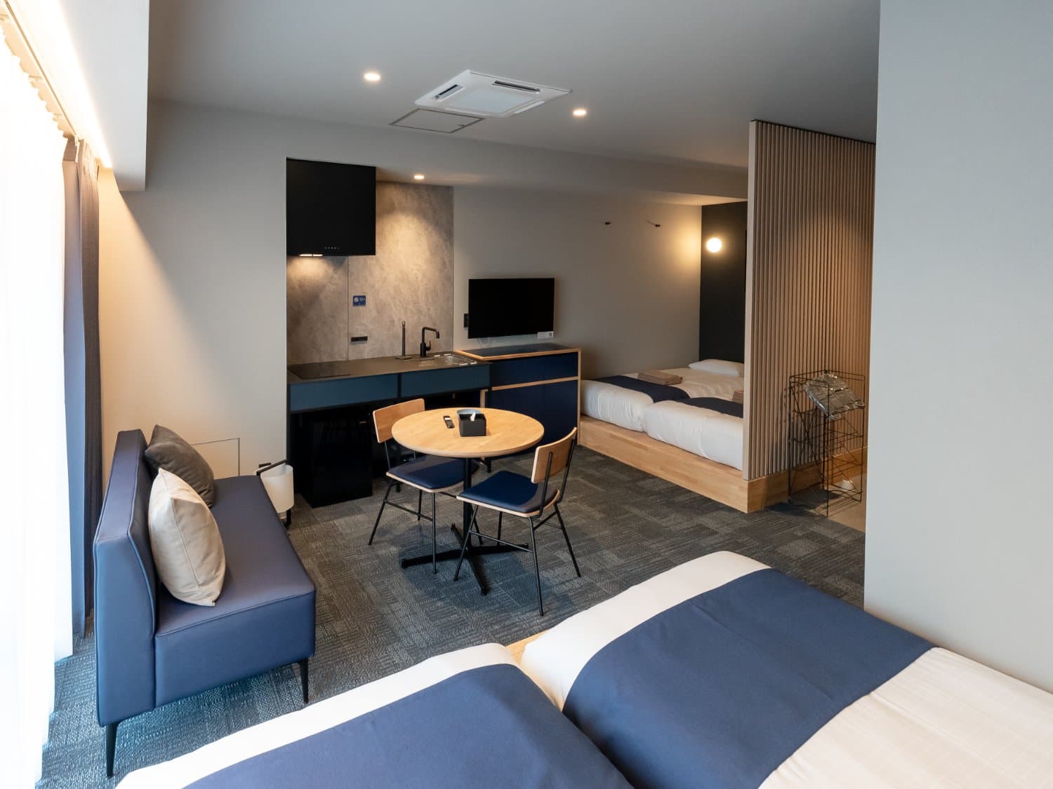 VADE HOTEL SHIBUYA SPLIT QUAD