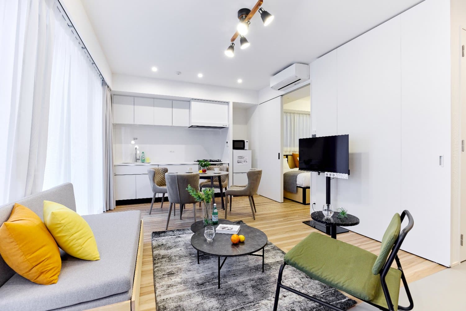 スーパーまで徒歩5分/人気の港区にあるデザイナーズ物件/家具・家電完備/ザ・ケンジントン・レジデンス芝浦 710