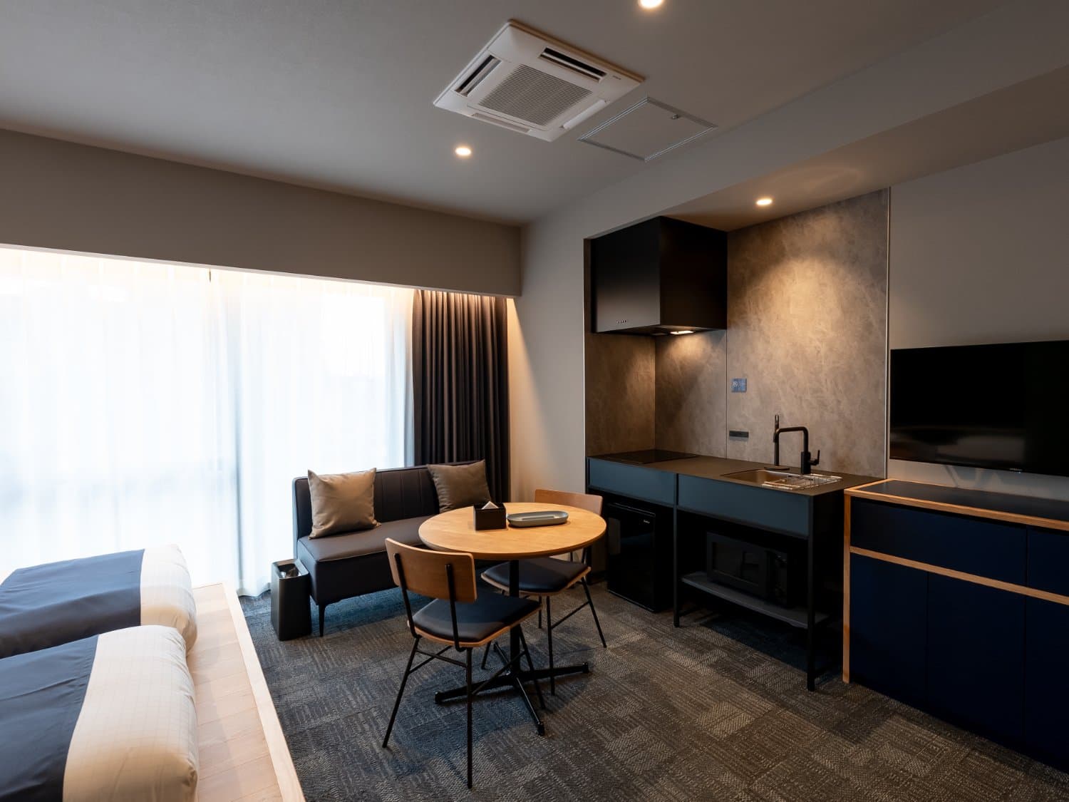 VADE HOTEL SHIBUYA SPLIT QUAD