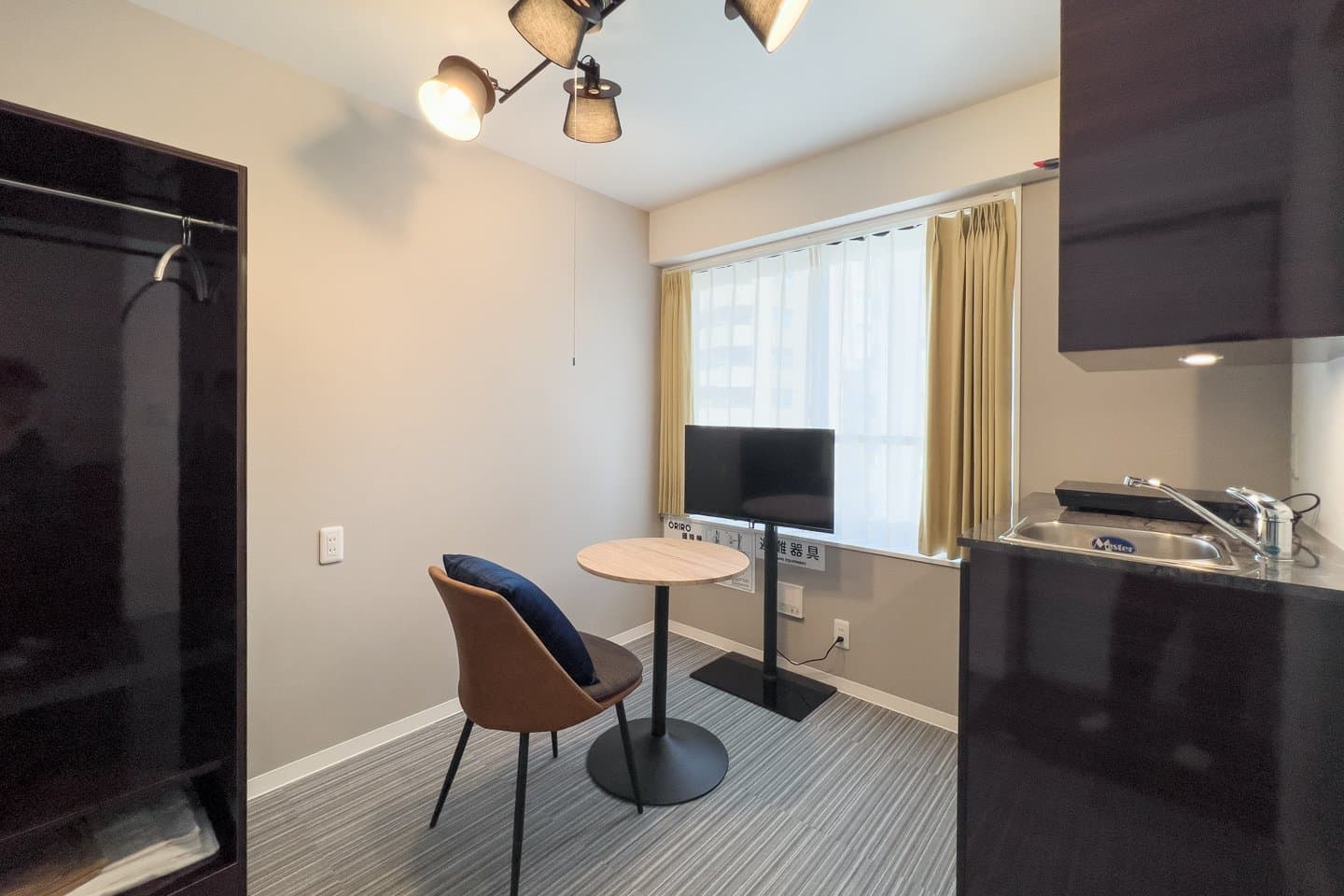 Popular Ebisu area / Excellent access / Newly built / Fully furnished with furniture and appliances / The Sanctus Ebisu 405