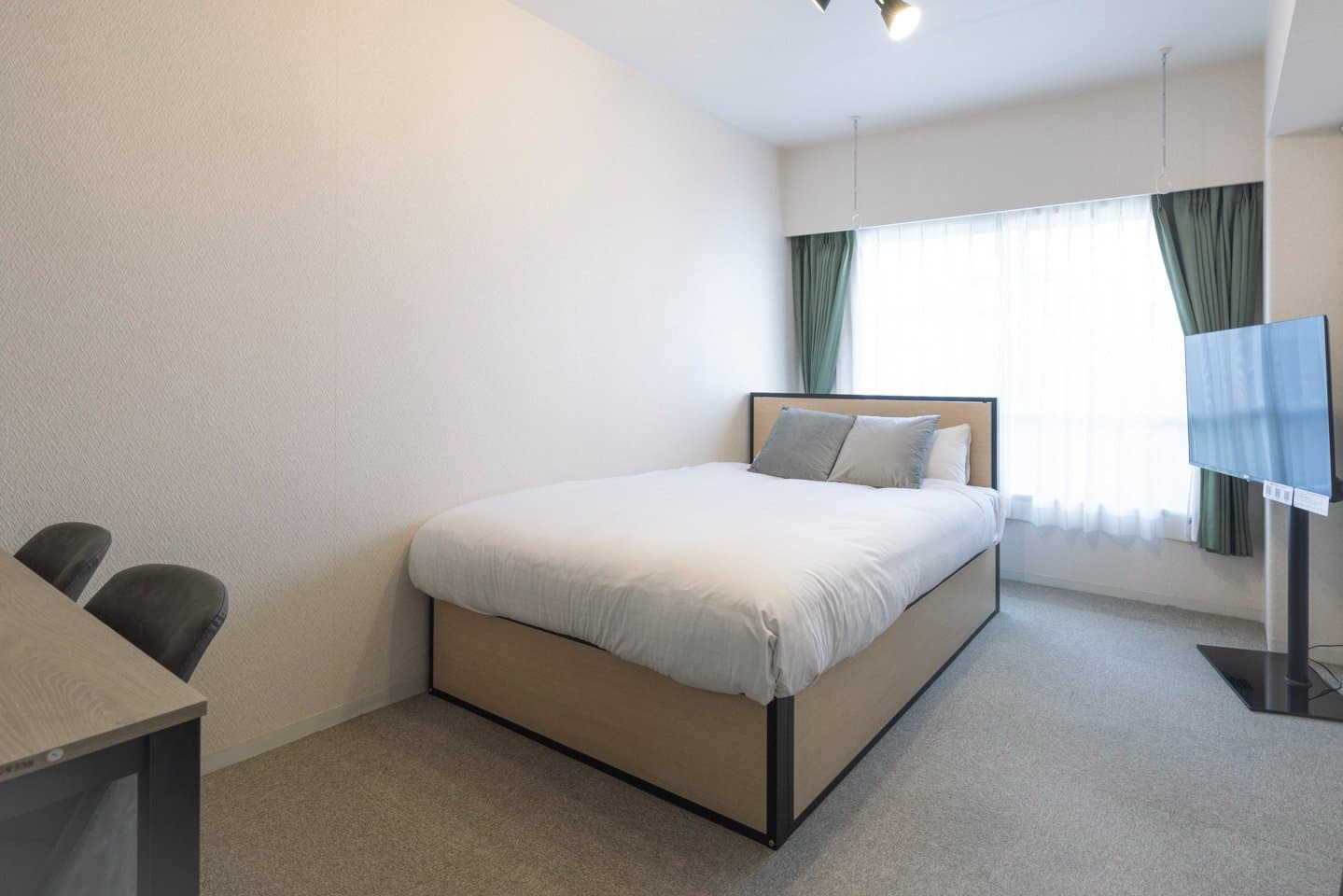 駅徒歩8分!家具・家電完備/日当たり良い♪/フジテラス用賀 212