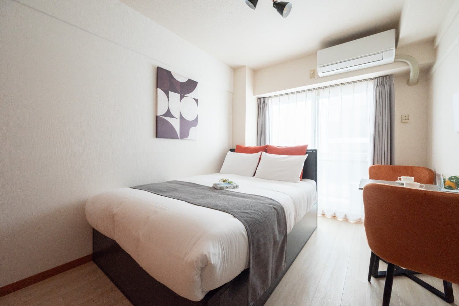 8-minute walk from Shin-Otsuka Station / Suitable for couples or small groups /Access Bunkyo Otsuka 303