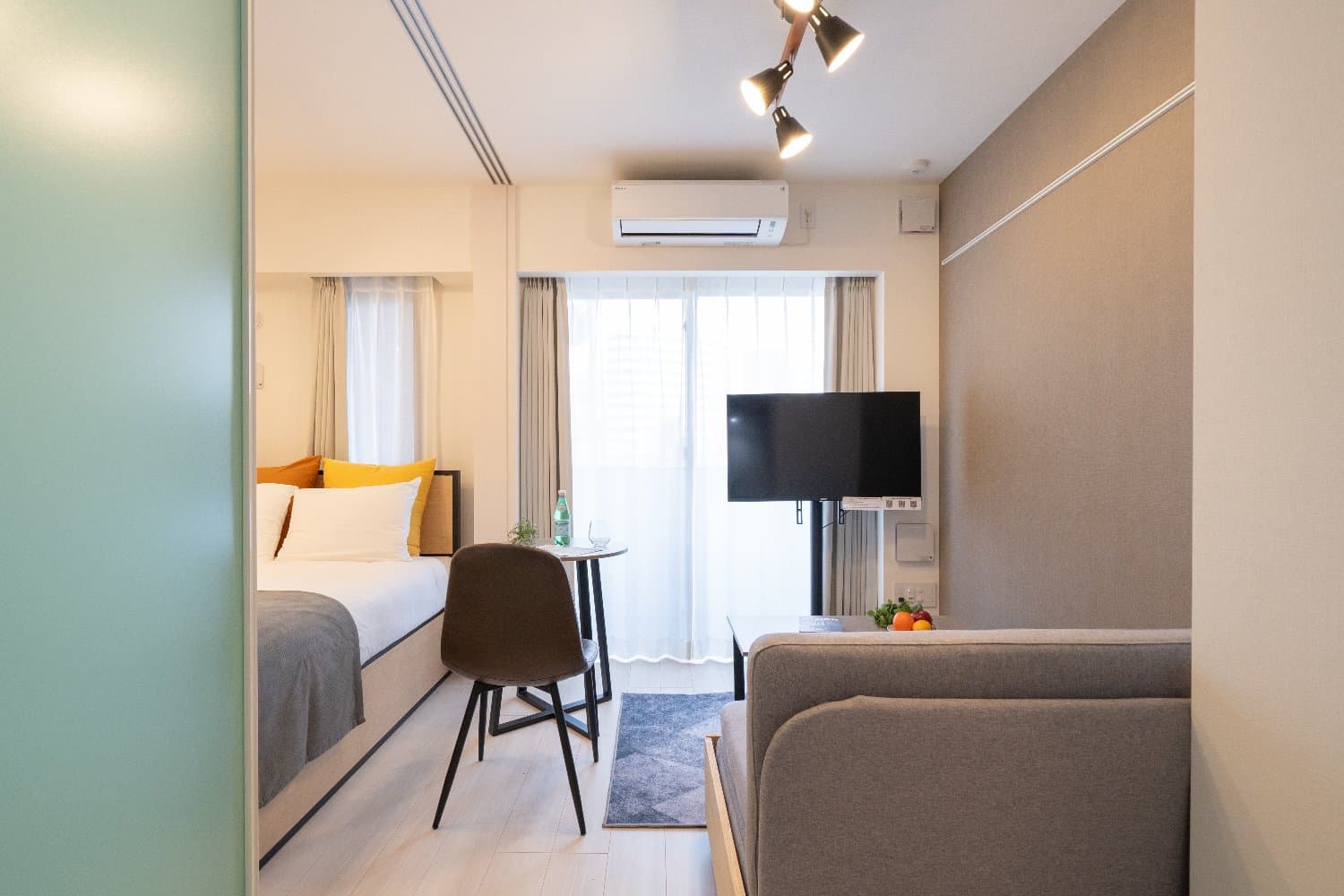 8-minute walk from the nearest station / Built in 2025 / Fully furnished with appliances / Free Wi-Fi / Haven Shibaura 203
