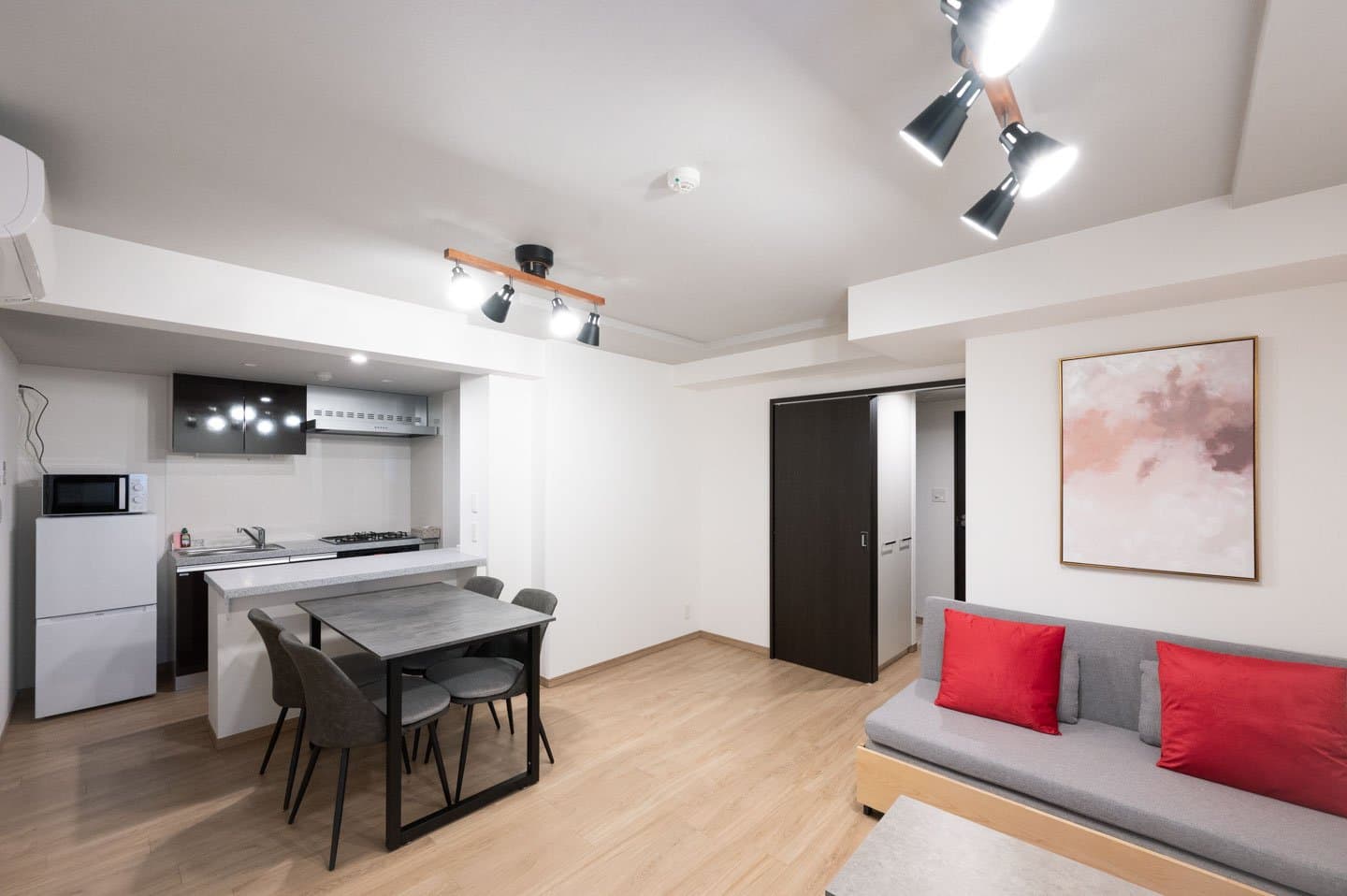 ☆9月末滞在までの特価賃料!☆ 便利な池袋エリア!駅徒歩7分/商業施設充実/観光やお仕事でも滞在◎/ウェルスクエアイズム池袋イースト 101